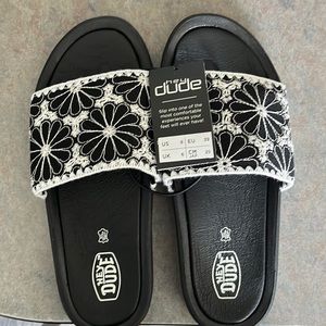 NWT Hey Dude slides- Black size 8